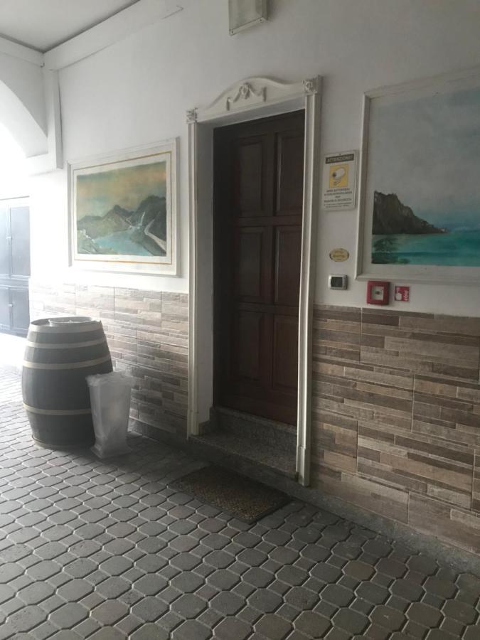 Martin Hotel